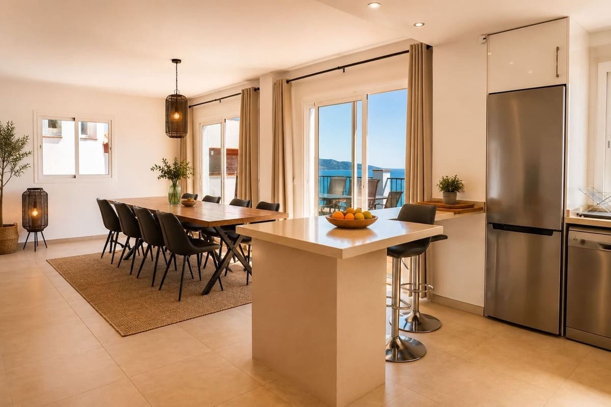 5 bedroom Villa for sale in Nerja with pool garage - € 895,000 (Ref: 9844501)