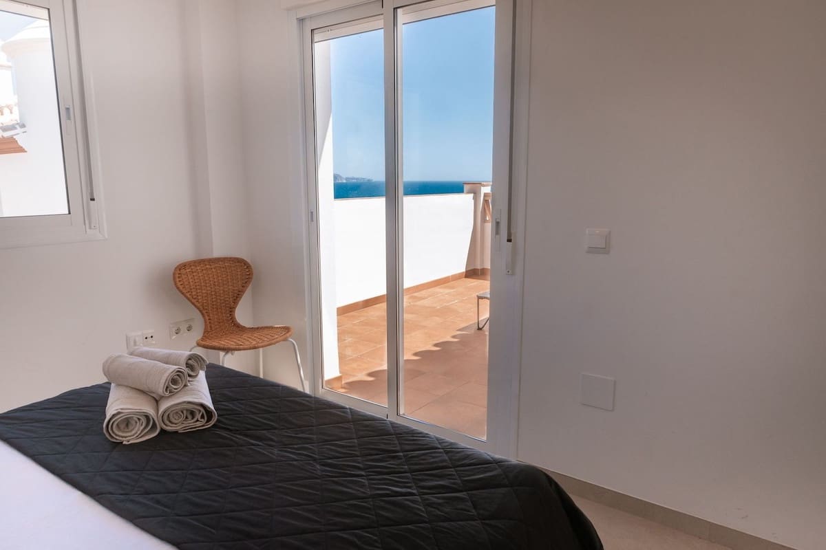 5 bedroom Villa for sale in Nerja with pool garage - € 895,000 (Ref: 9844501)