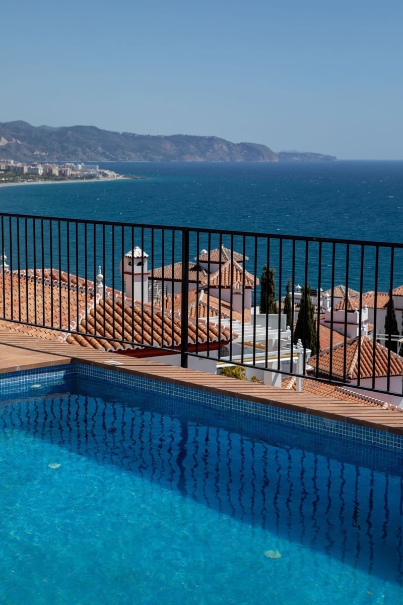 5 bedroom Villa for sale in Nerja with pool garage - € 895,000 (Ref: 9844501)