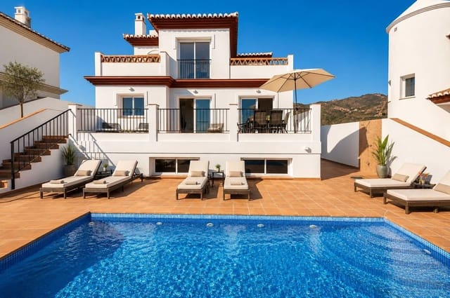 5 soverom Villa til salgs i Nerja med svømmebasseng garasje - € 895 000 (Ref: 9844501)