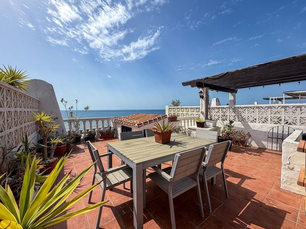2 quarto Apartamento para venda em Torrox-Costa com piscina - 340 000 € (Ref: 9848245)