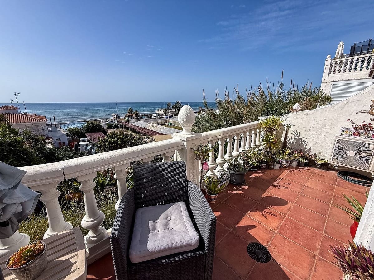 2 quarto Apartamento para venda em Torrox-Costa com piscina - 340 000 € (Ref: 9848245)