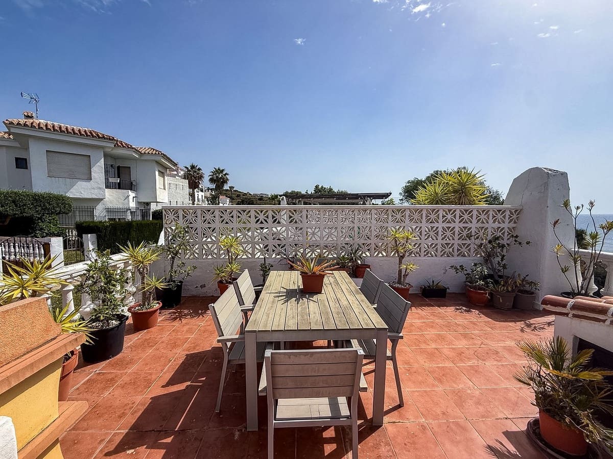 2 quarto Apartamento para venda em Torrox-Costa com piscina - 340 000 € (Ref: 9848245)