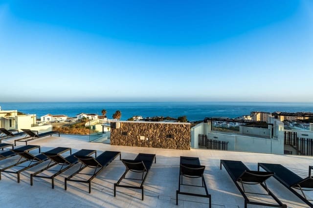 3 soveværelse Byhus til salg i Torrox-Costa, Torrox - € 595.000 (Ref: 9854266)