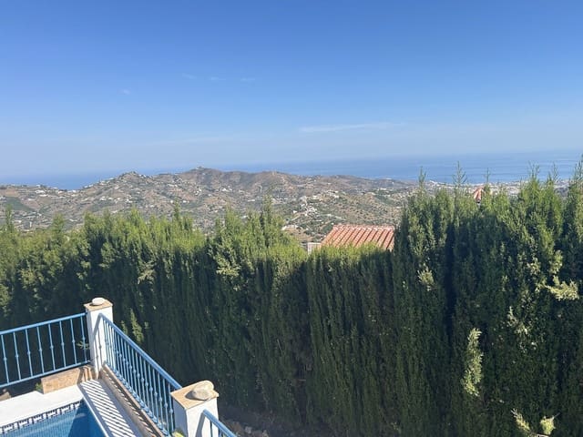 3 camera da letto Villa in vendita in Torrox con piscina garage - 350.000 € (Rif: 9877493)