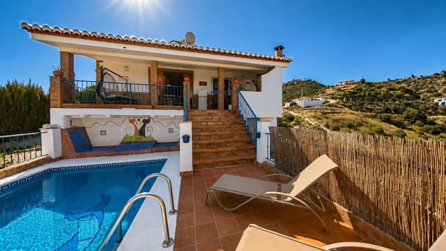 3 Zimmer Villa zu verkaufen in Torrox mit Pool Garage - 350.000 € (Ref: 9877493)