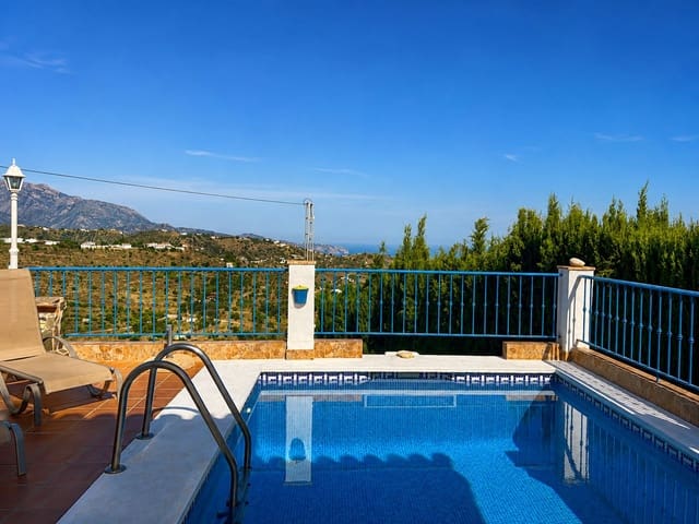 3 Zimmer Villa zu verkaufen in Torrox mit Pool Garage - 350.000 € (Ref: 9877493)