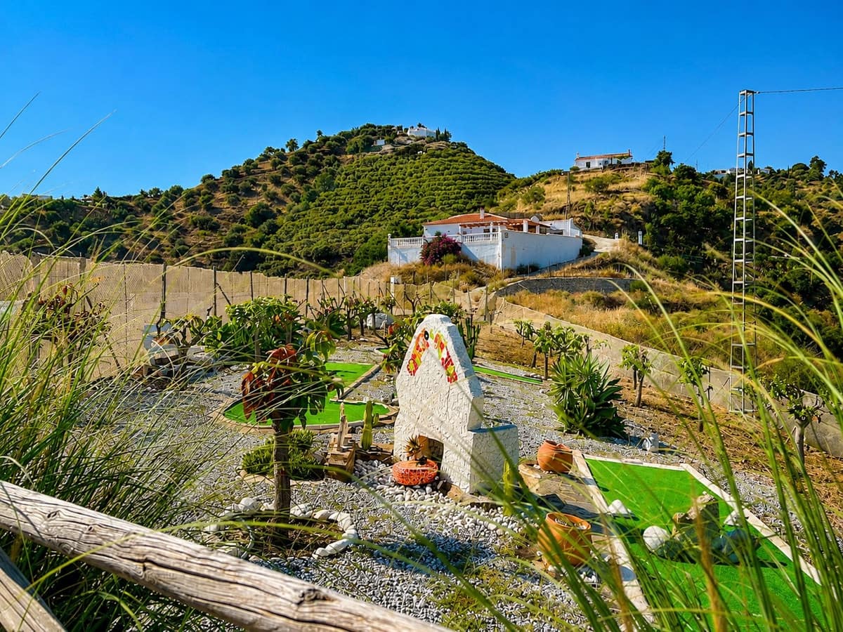 3 soveværelse Villa til salg i Torrox med swimmingpool garage - € 350.000 (Ref: 9877493)