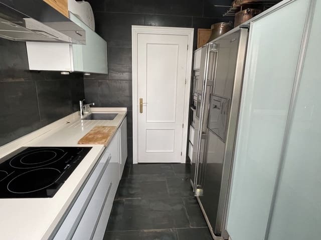 2 Zimmer Penthouse zu verkaufen in Nerja mit Garage - 879.000 € (Ref: 9889549)