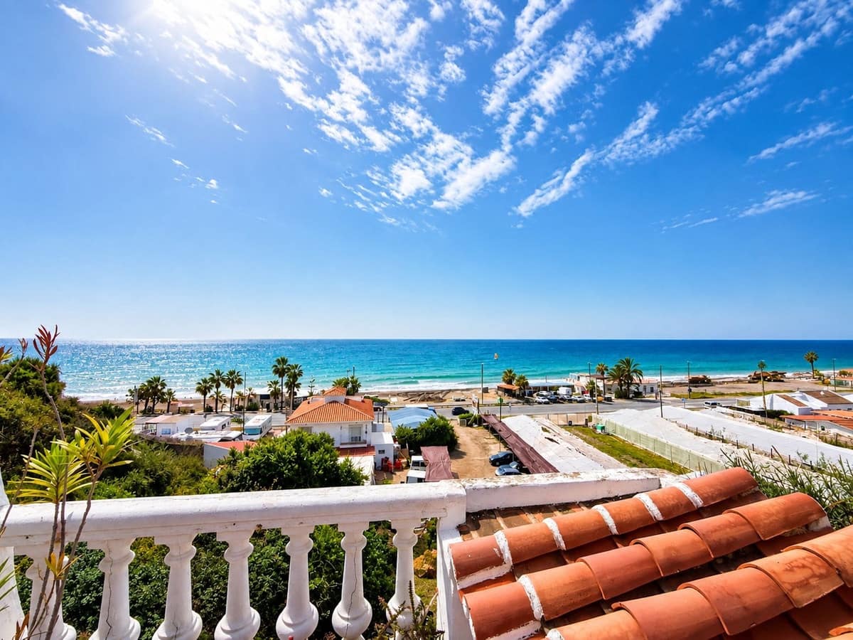 2 bedroom Townhouse for sale in Torrox-Costa with pool - € 330,000 (Ref: 9891252)