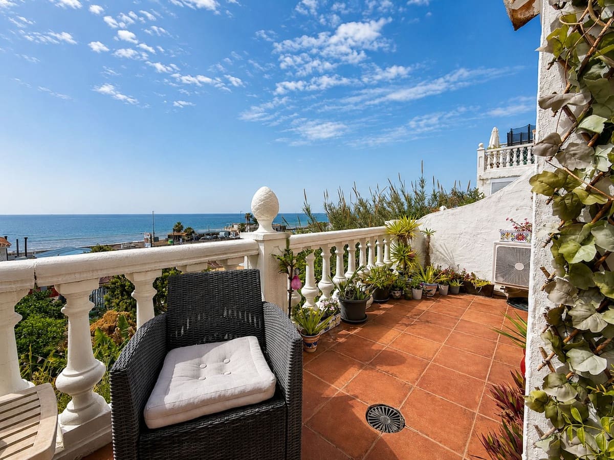 2 bedroom Townhouse for sale in Torrox-Costa with pool - € 330,000 (Ref: 9891252)
