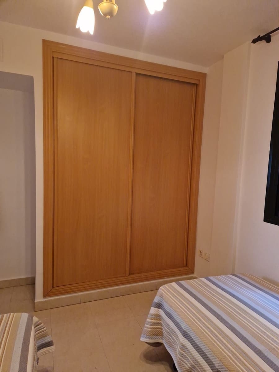 2 makuuhuone Huoneisto vuokrattavana paikassa Nerja mukana uima-altaan 
autotalli - 950 € (Ref: 9895386)