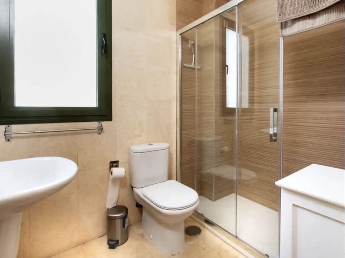 2 soveværelse Lejlighed til leje i Nerja med swimmingpool - € 1.100 (Ref: 9895636)