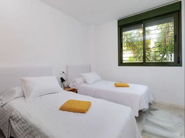 2 bedroom Apartment for rent in Nerja with pool - € 1,100 (Ref: 9895636)