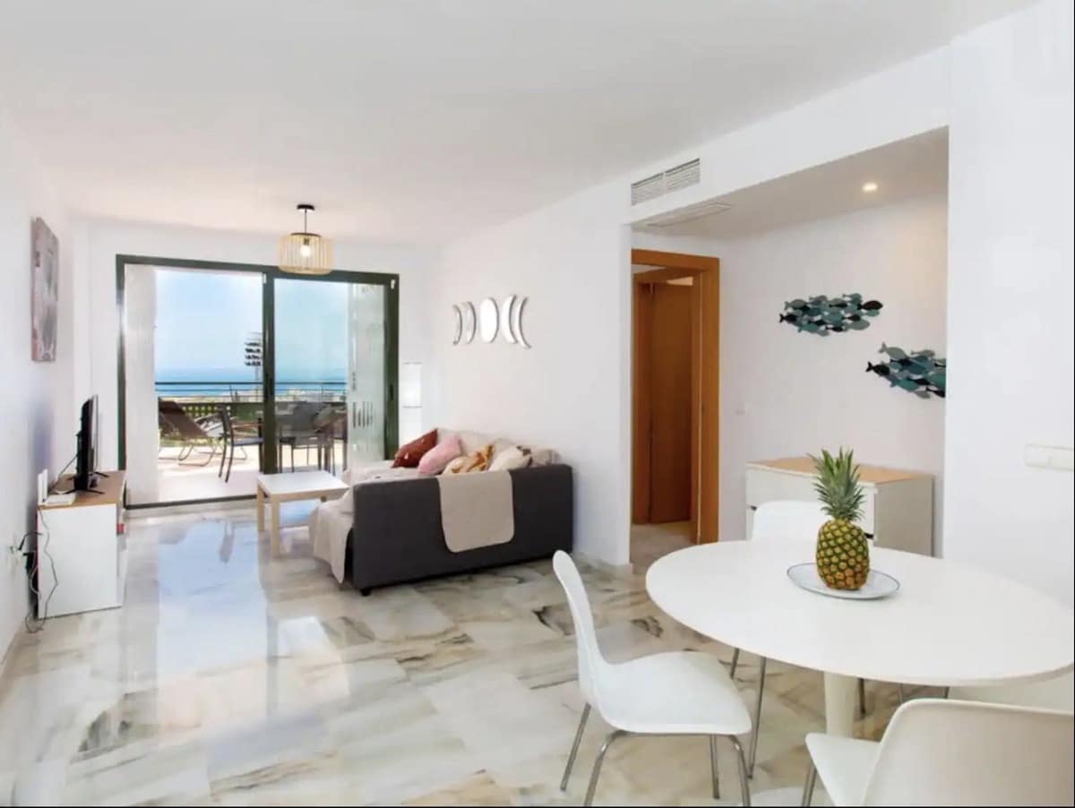 2 soveværelse Lejlighed til leje i Nerja med swimmingpool - € 1.100 (Ref: 9895636)