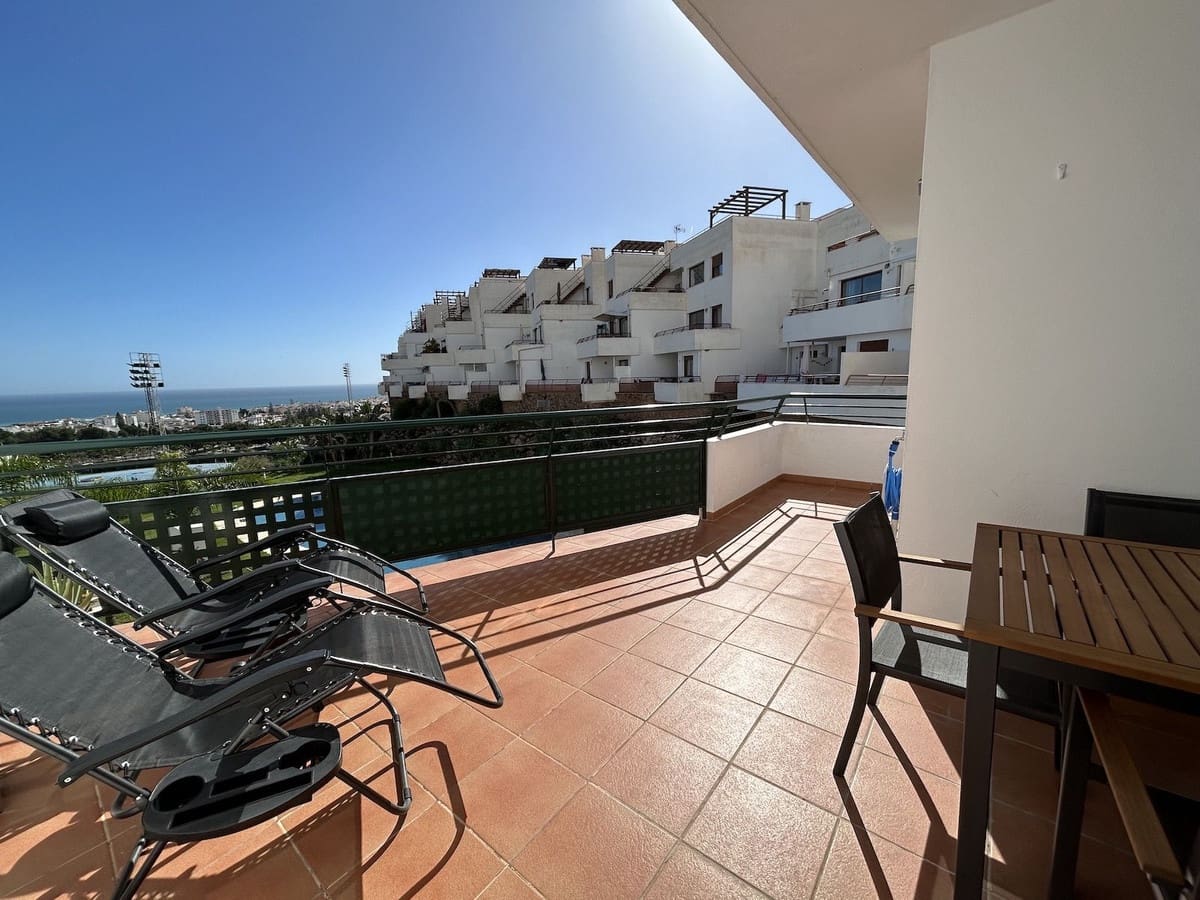 2 soveværelse Lejlighed til leje i Nerja med swimmingpool - € 1.100 (Ref: 9895636)