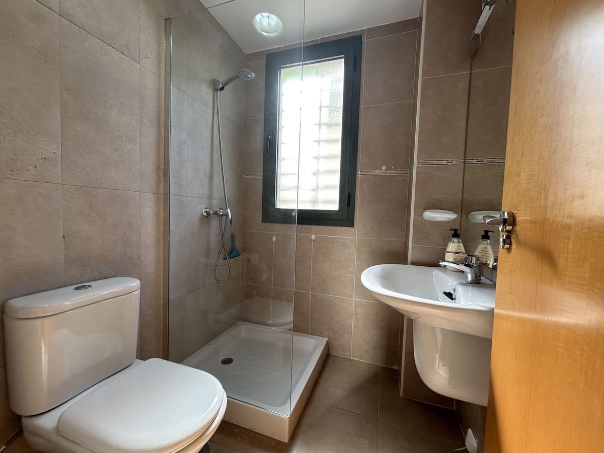 2 soveværelse Lejlighed til leje i Nerja med swimmingpool - € 1.100 (Ref: 9895636)