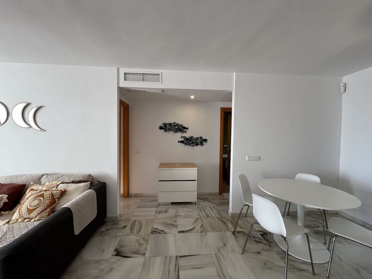 2 soveværelse Lejlighed til leje i Nerja med swimmingpool - € 1.100 (Ref: 9895636)
