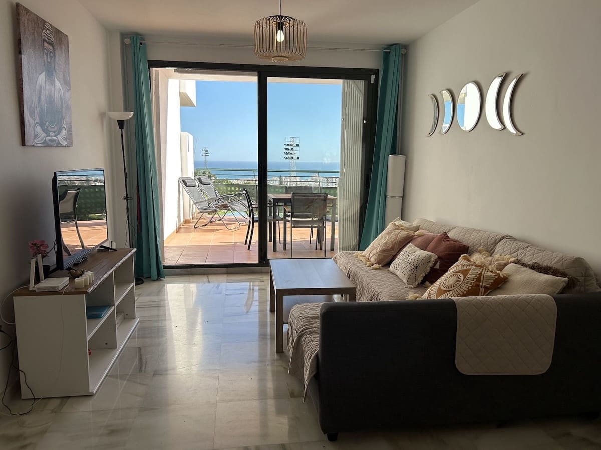 2 soveværelse Lejlighed til leje i Nerja med swimmingpool - € 1.100 (Ref: 9895636)