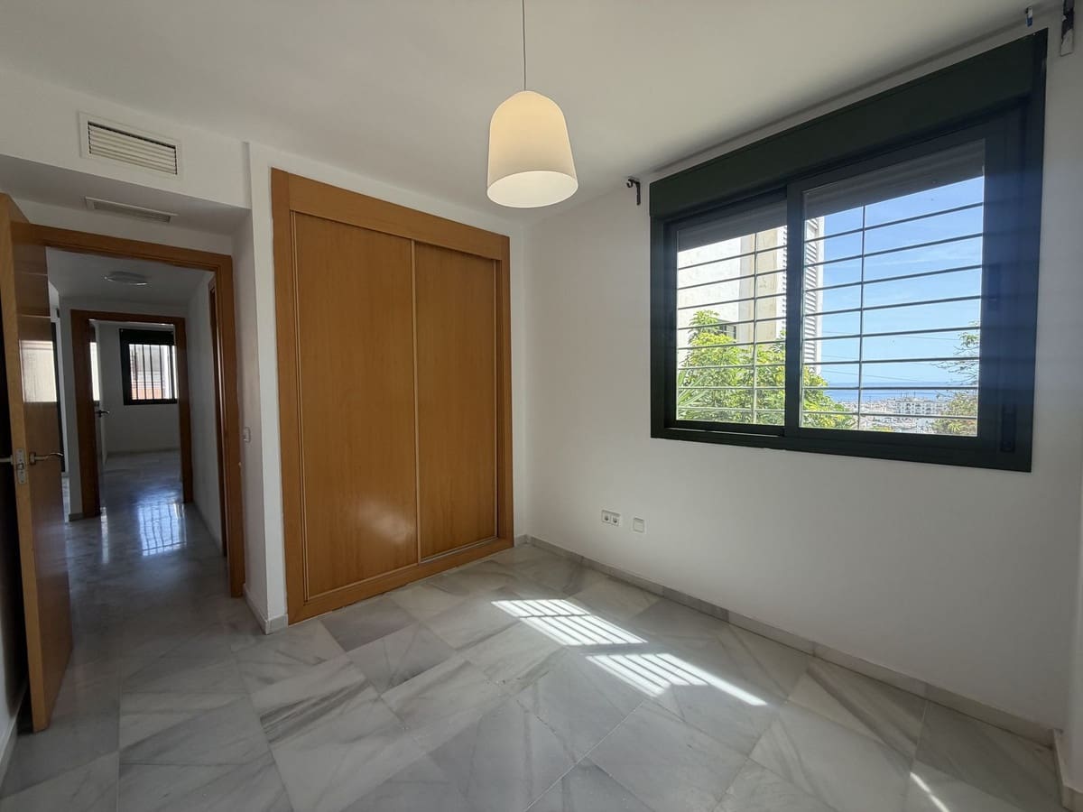 2 bedroom Apartment for rent in Nerja with pool - € 1,100 (Ref: 9895636)