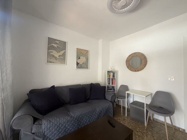 1 slaapkamer Penthouse te huur in Nerja met zwembad - € 900 (Ref: 9906709)