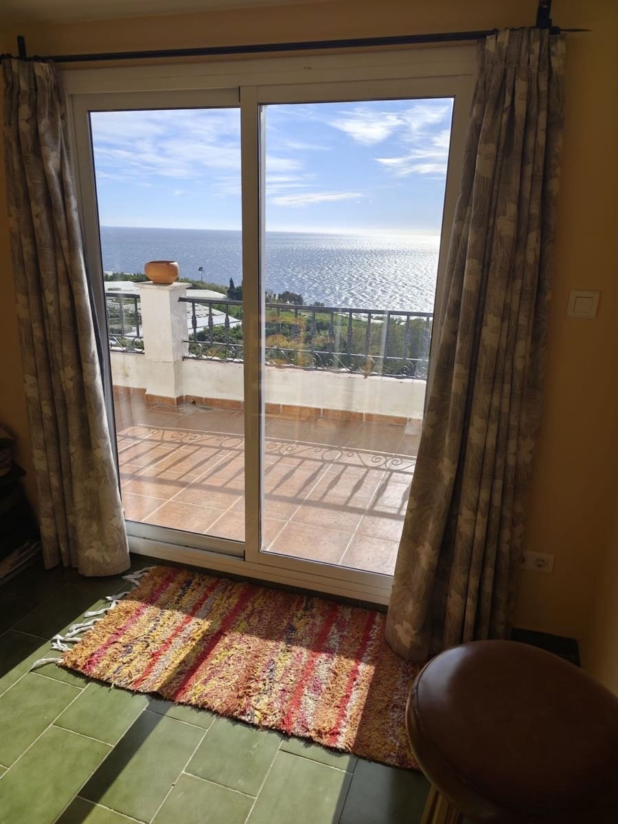 2 bedroom Penthouse for sale in Maro - € 395,000 (Ref: 9921421)