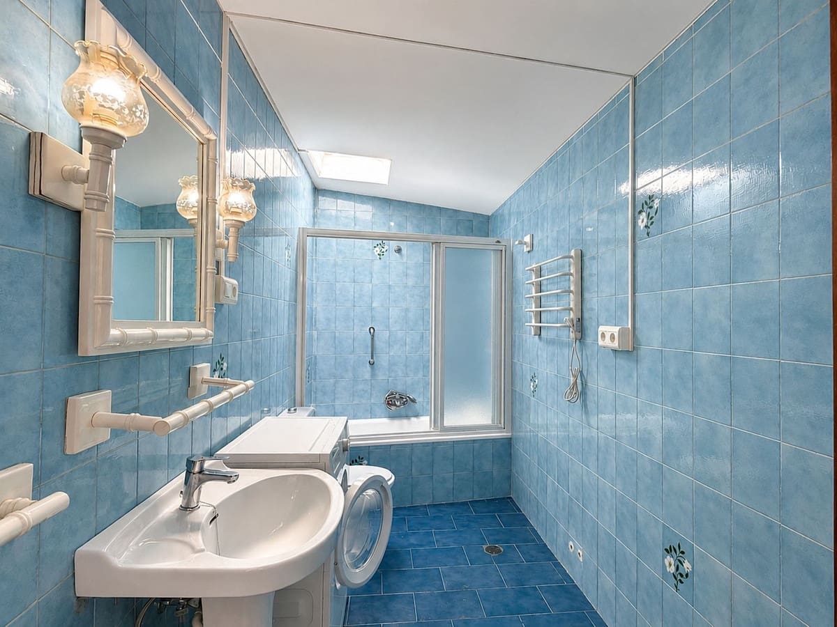 2 bedroom Penthouse for sale in Maro - € 395,000 (Ref: 9921421)