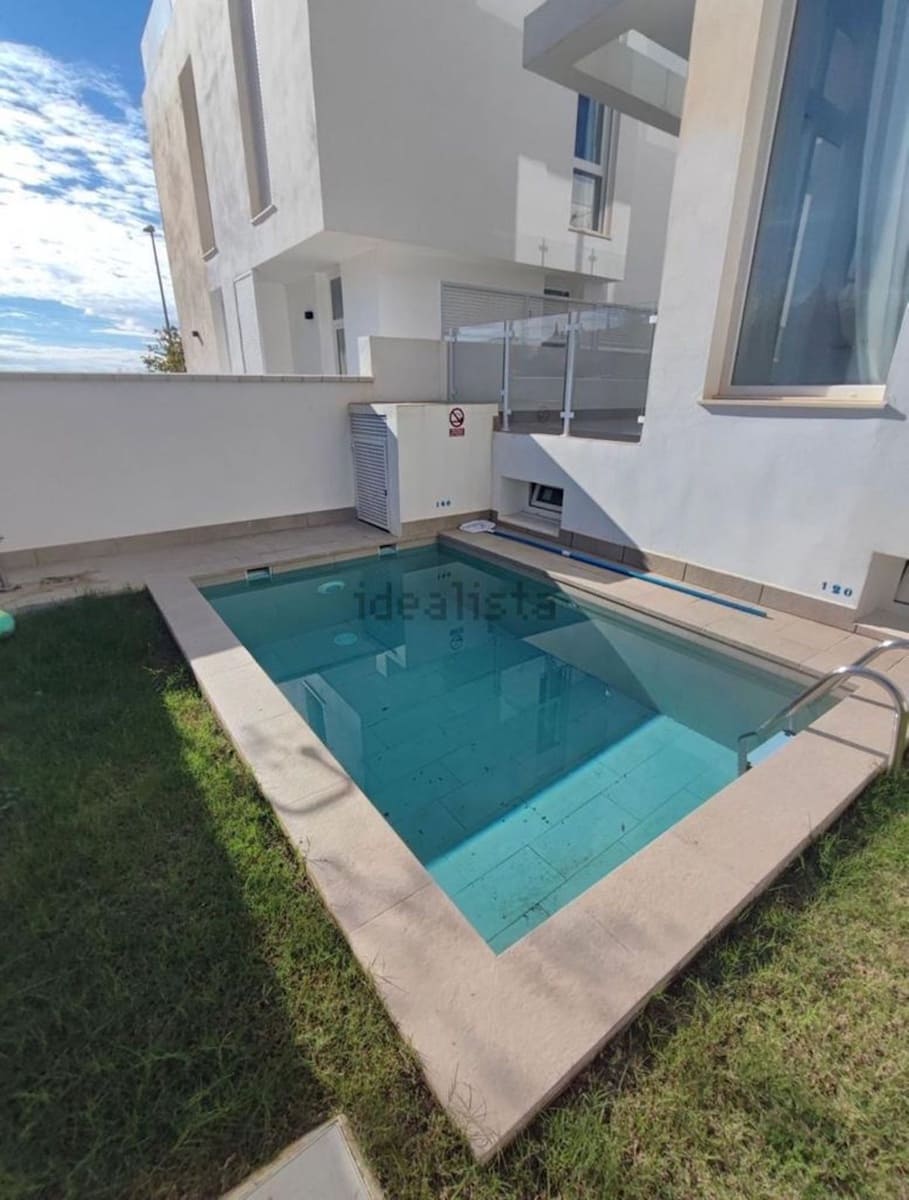 3 bedroom Villa for sale in Nerja with pool garage - € 550,000 (Ref: 9921422)