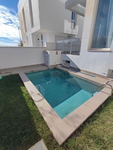 3 soverom Villa til salgs i Nerja med svømmebasseng garasje - € 550 000 (Ref: 9921422)