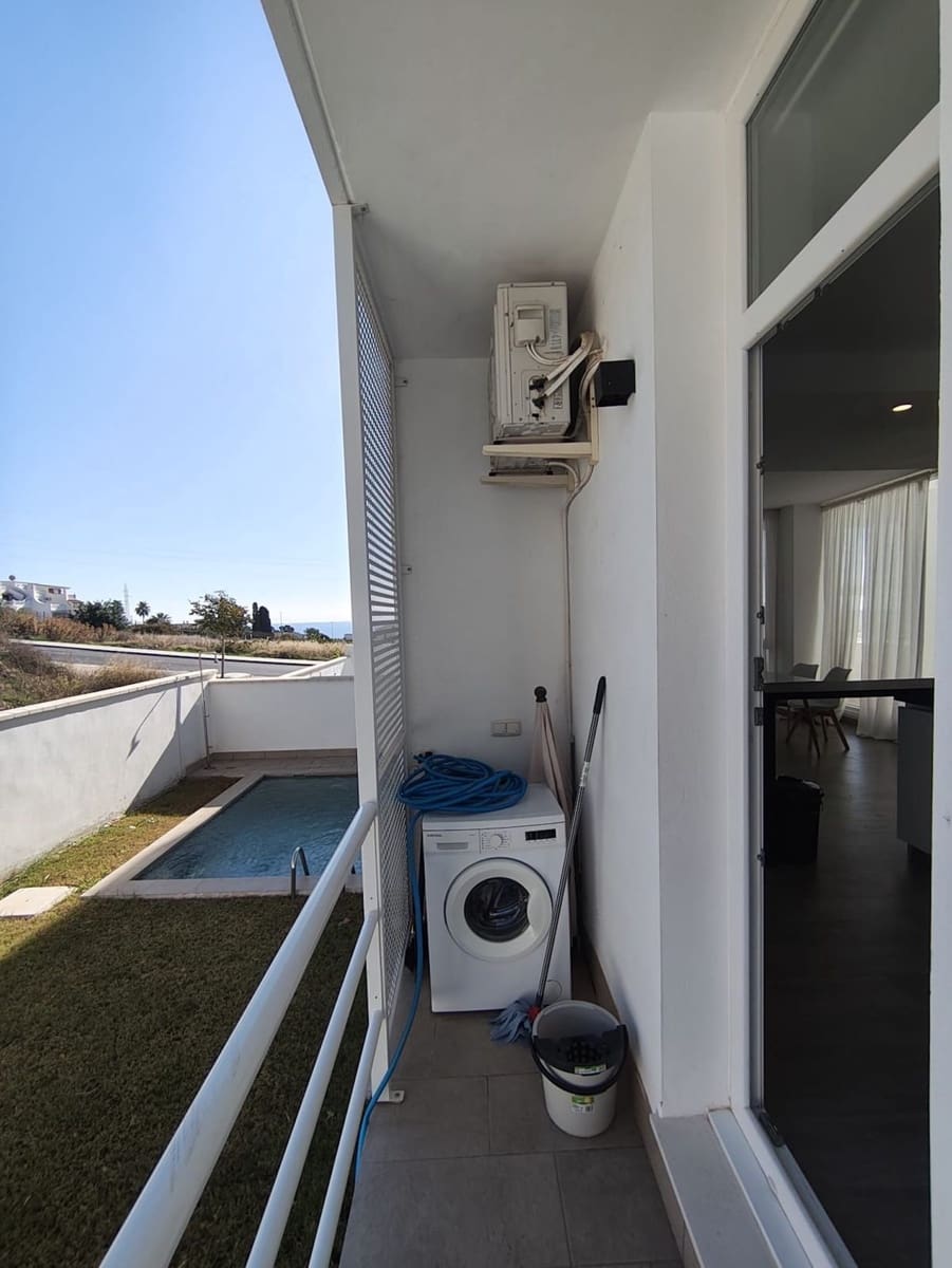 3 bedroom Villa for sale in Nerja with pool garage - € 550,000 (Ref: 9921422)