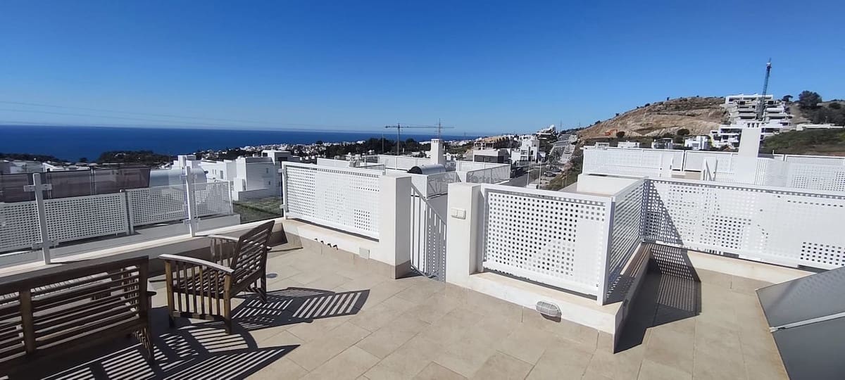 3 bedroom Villa for sale in Nerja with pool garage - € 550,000 (Ref: 9921422)