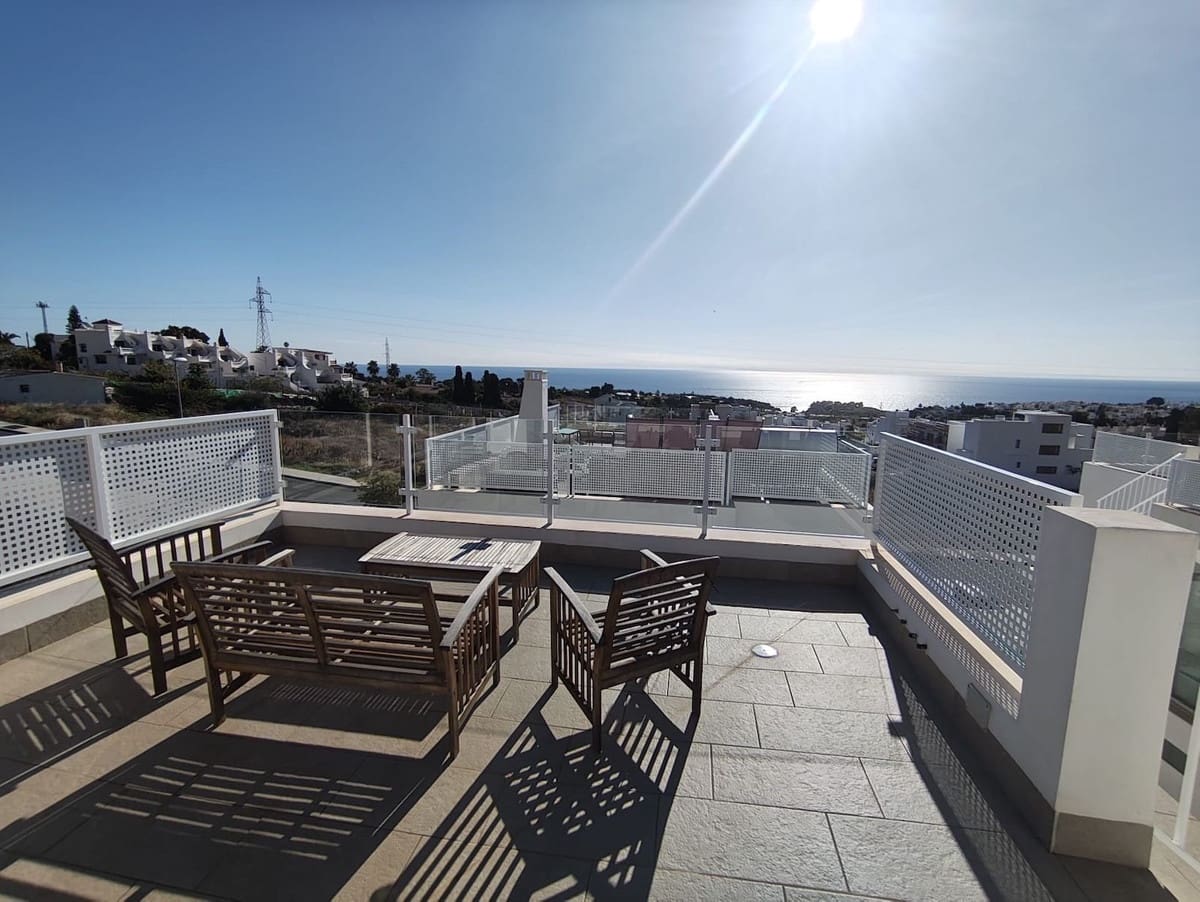 3 bedroom Villa for sale in Nerja with pool garage - € 550,000 (Ref: 9921422)