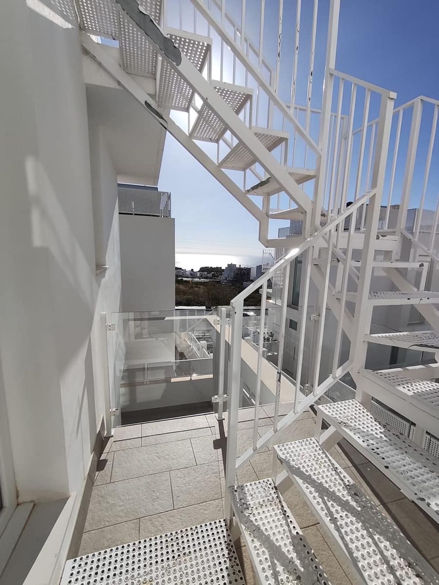 3 bedroom Villa for sale in Nerja with pool garage - € 550,000 (Ref: 9921422)