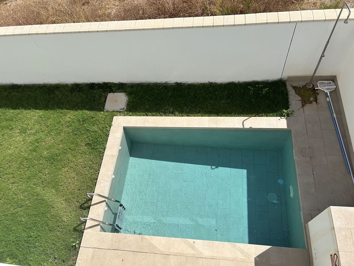3 bedroom Villa for sale in Nerja with pool garage - € 525,000 (Ref: 9921422)