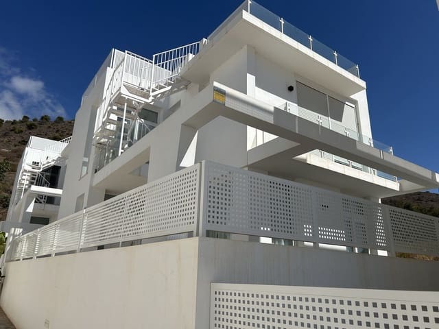3 bedroom Villa for sale in Nerja with pool garage - € 525,000 (Ref: 9921422)