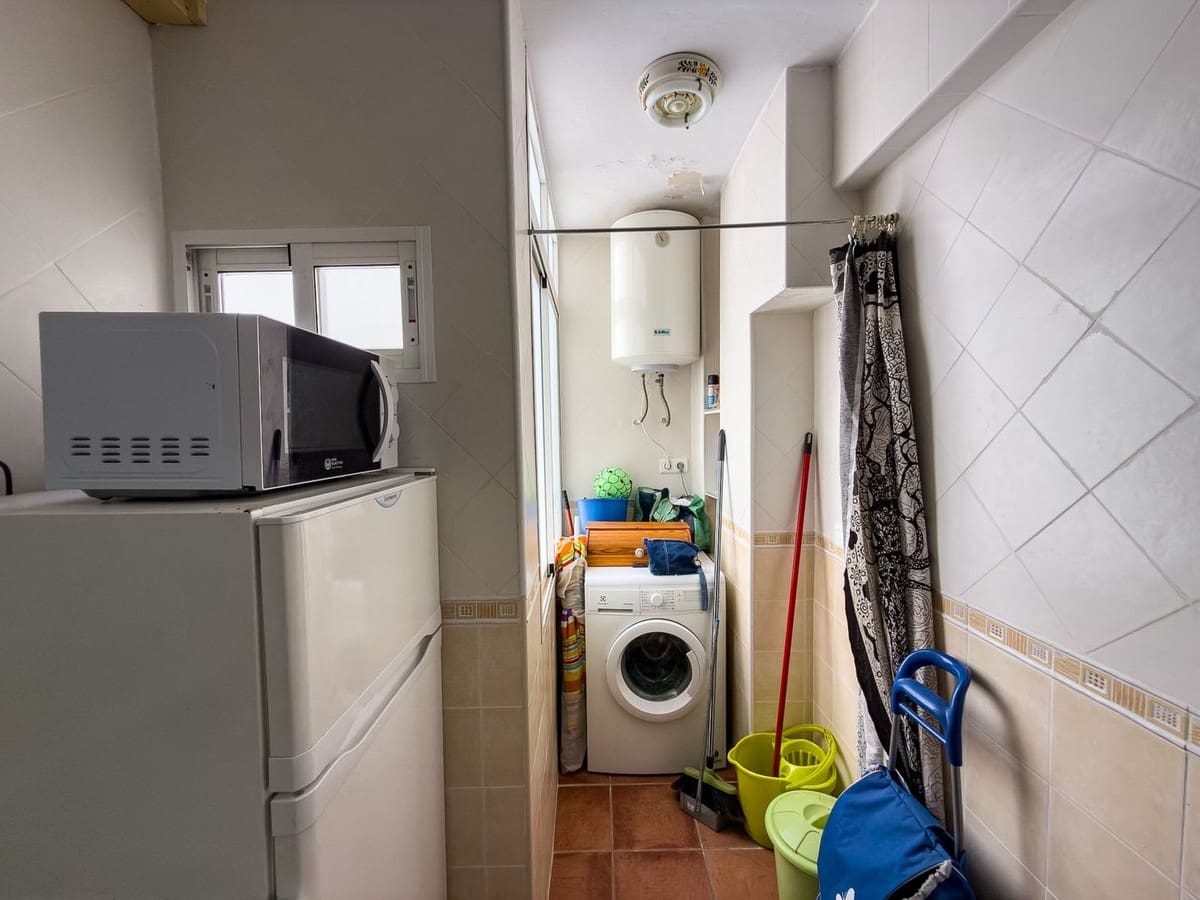 2 bedroom Apartment for sale in Nerja - € 255,000 (Ref: 9935148)