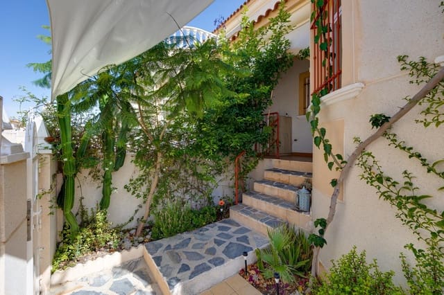 2 slaapkamer Villa te koop in Aguas Nuevas, Torrevieja met zwembad - € 189.900 (Ref: 10011586)