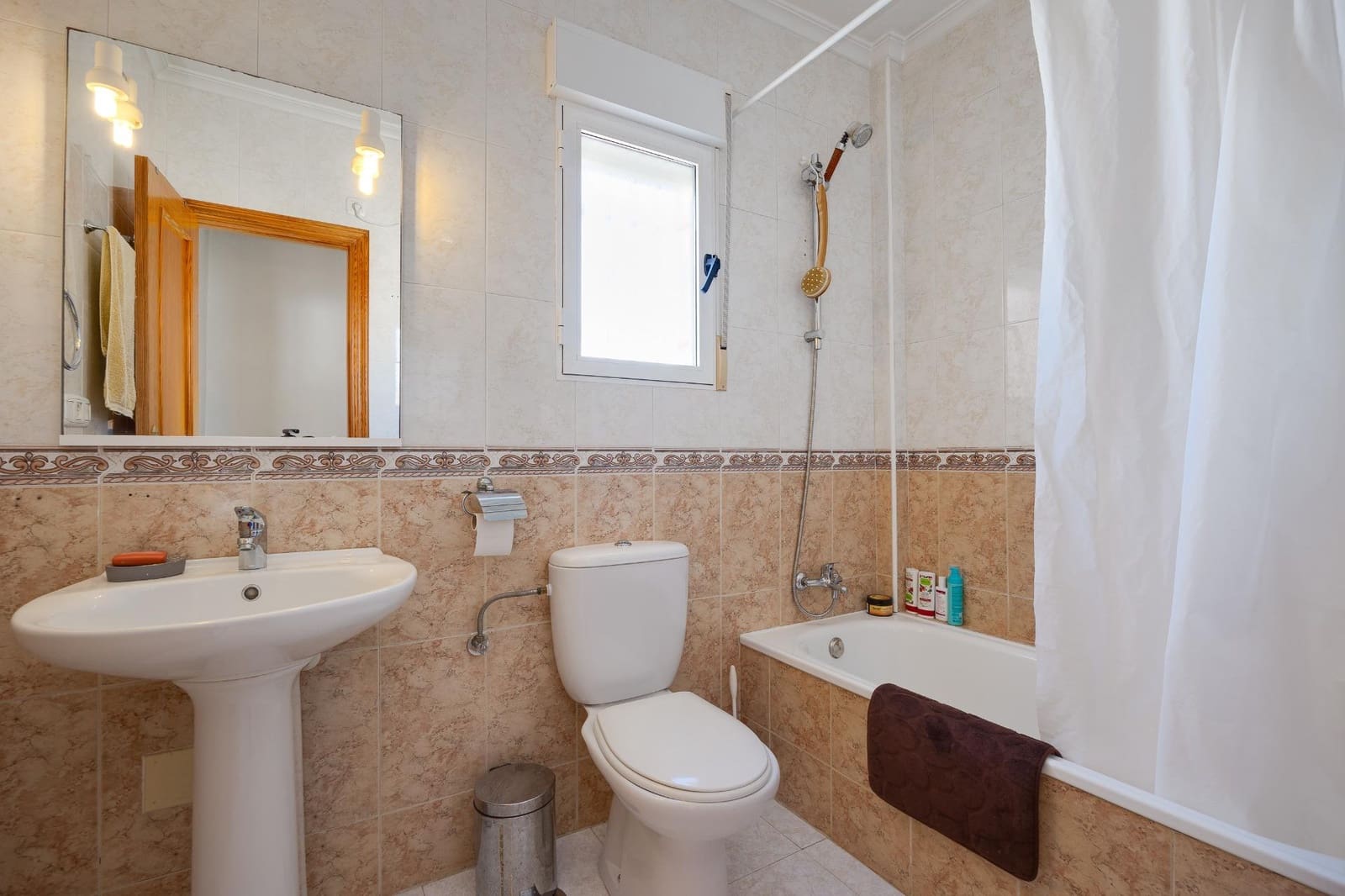 2 Zimmer Villa zu verkaufen in Aguas Nuevas mit Pool - 189.900 € (Ref: 10011586)
