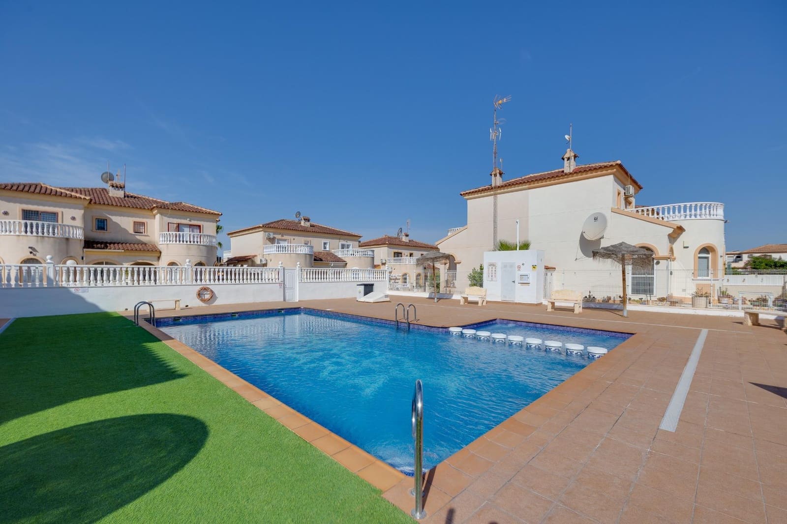 2 Zimmer Villa zu verkaufen in Aguas Nuevas mit Pool - 189.900 € (Ref: 10011586)