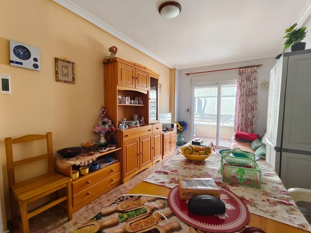 2 makuuhuone Huoneisto myytävänä paikassa Antonio Machado, Torrevieja mukana 
autotalli - 158 900 € (Ref: 10094878)
