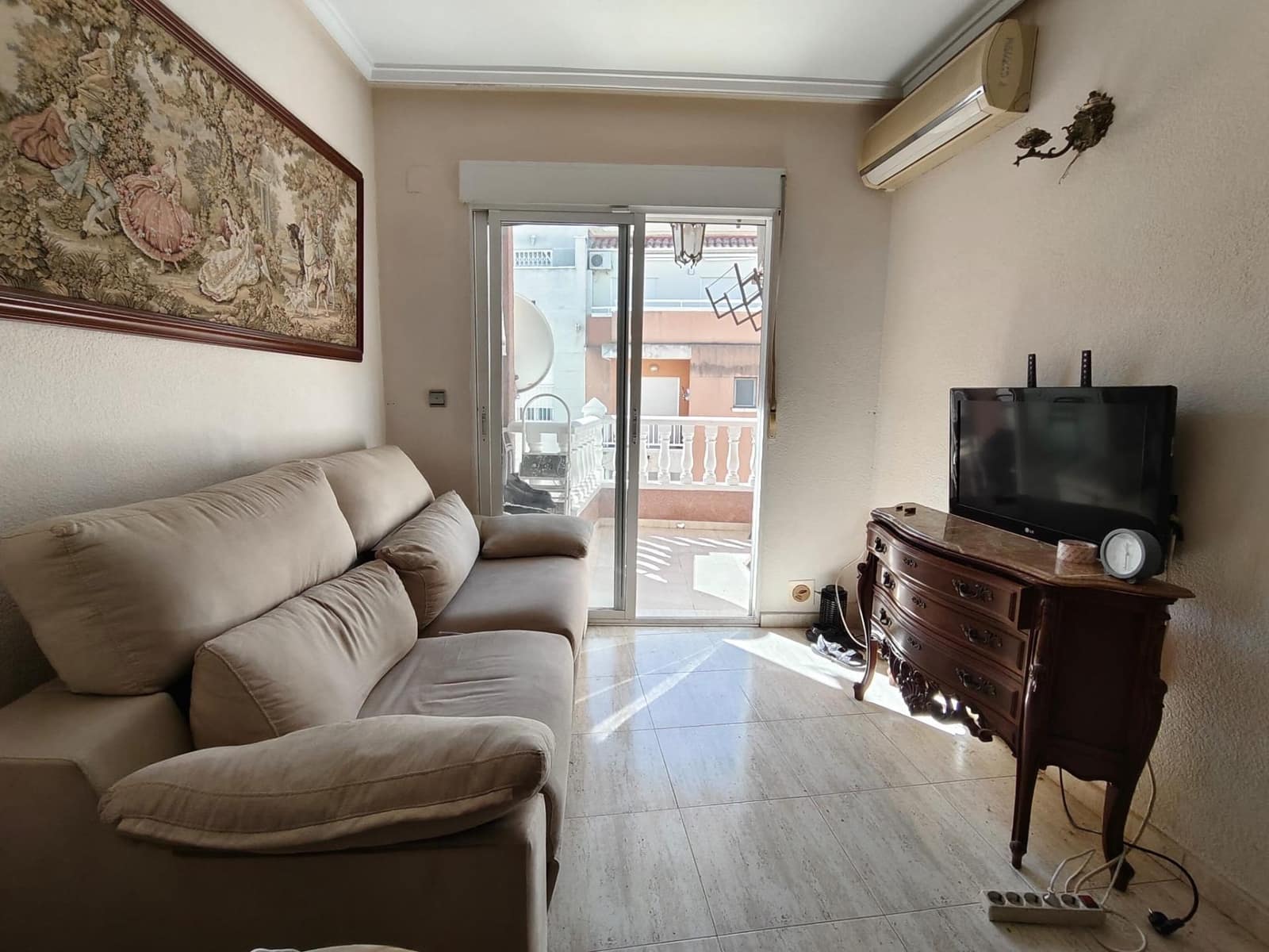 3 makuuhuone Huoneisto myytävänä paikassa Torrevieja mukana 
autotalli - 189 000 € (Ref: 10098331)