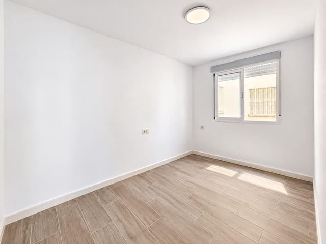 Apartamento de 2 habitaciones en Centro, Torrevieja en venta - 150.000 € (Ref: 10109867)