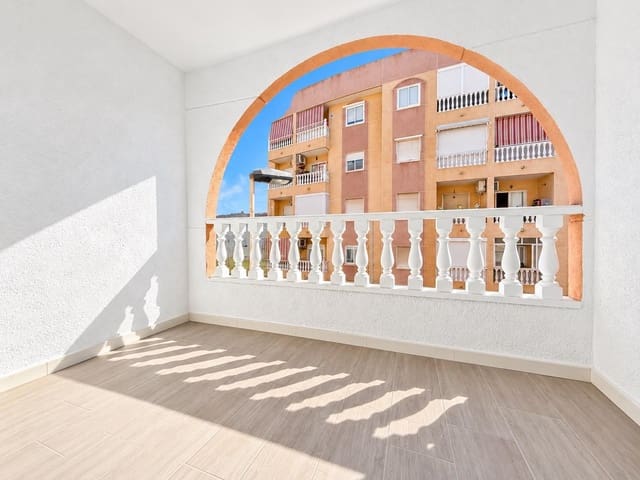 Apartamento de 2 habitaciones en Centro, Torrevieja en venta - 150.000 € (Ref: 10109867)