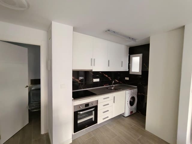 Apartamento de 2 habitaciones en Parque de las Naciones, Torrevieja en venta con piscina - 153.000 € (Ref: 10109867)