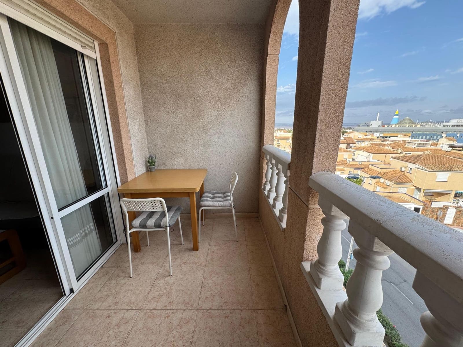 2 quarto Apartamento para venda em Torrevieja com piscina - 132 000 € (Ref: 10131799)
