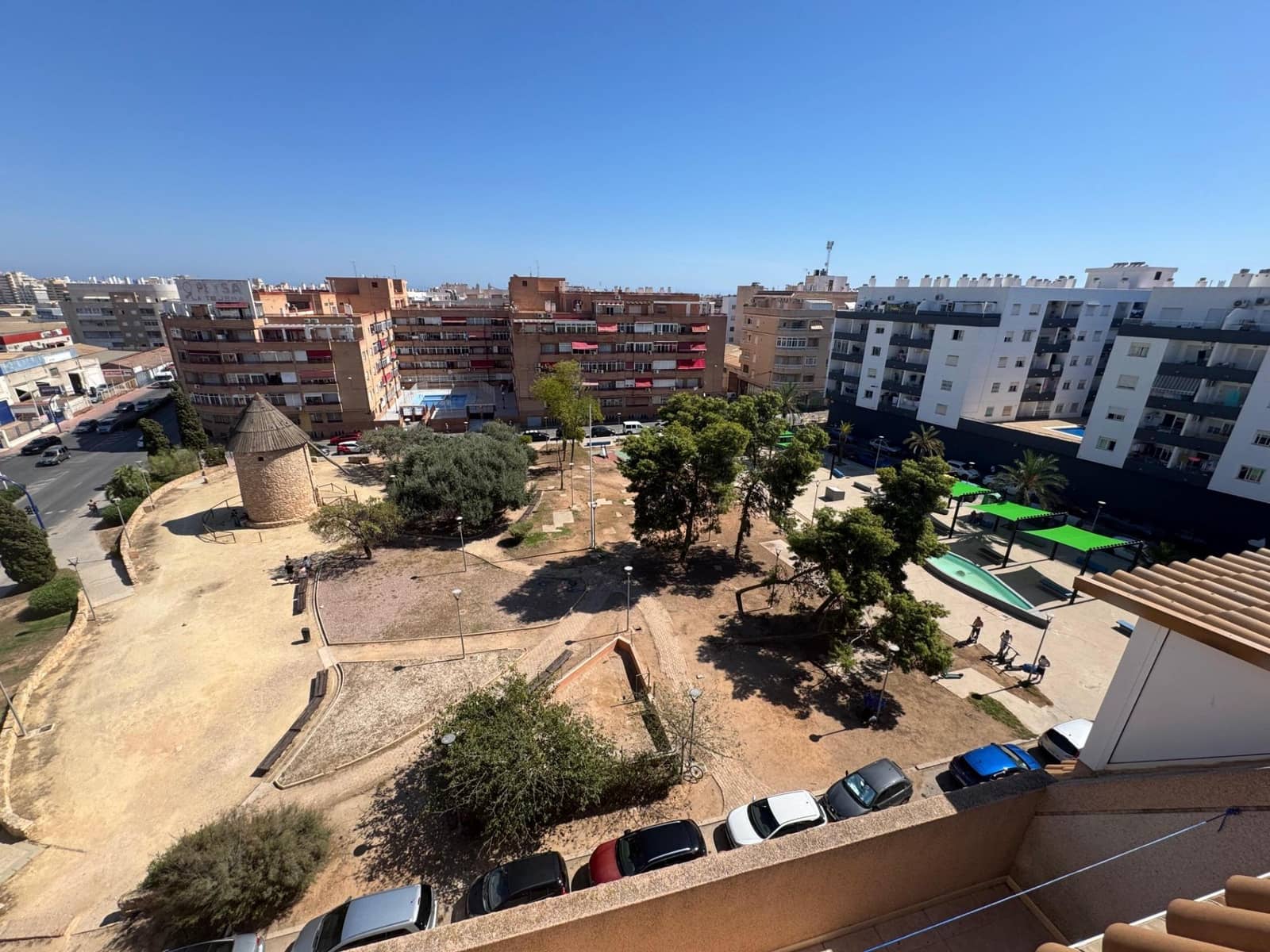 2 quarto Apartamento para venda em Torrevieja com piscina - 132 000 € (Ref: 10131799)