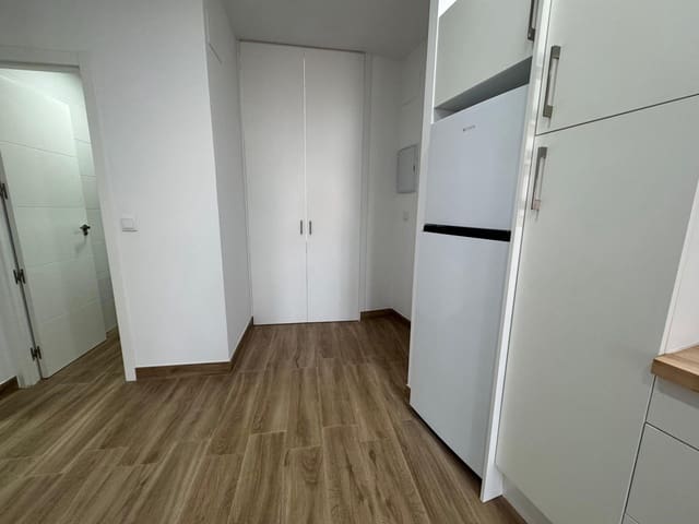 2 quarto Apartamento para venda em Centro, Torrevieja com piscina - 147 000 € (Ref: 10131800)