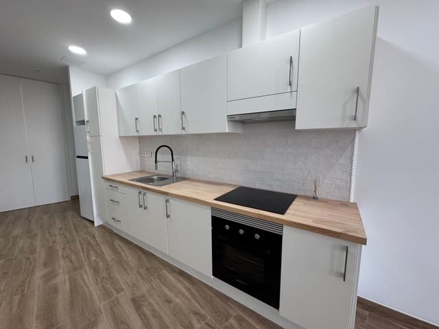 2 quarto Apartamento para venda em Centro, Torrevieja com piscina - 147 000 € (Ref: 10131800)