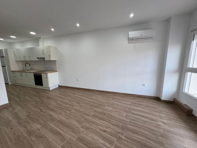 2 quarto Apartamento para venda em Centro, Torrevieja com piscina - 147 000 € (Ref: 10131800)