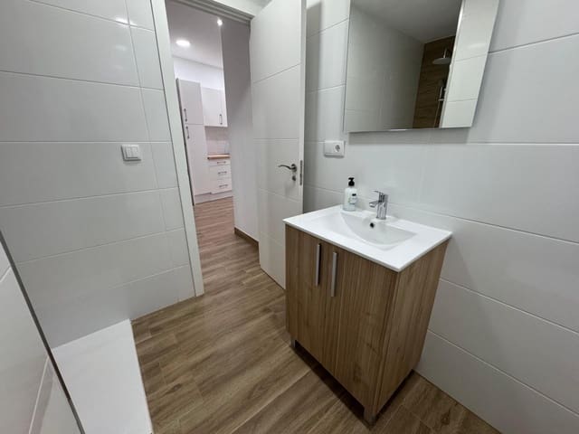 2 quarto Apartamento para venda em Centro, Torrevieja com piscina - 147 000 € (Ref: 10131800)